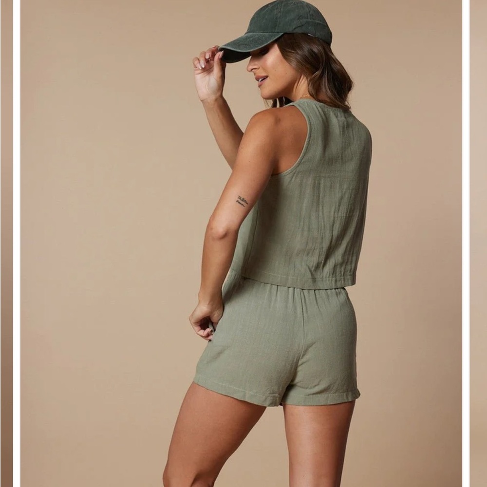 Green Set - Picture 4 of 4